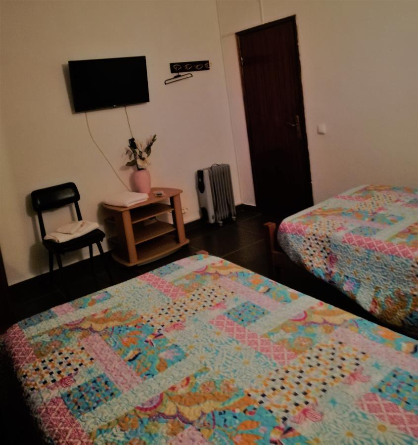 Residencial Ponto Certo Hotel Vilar Torpim Bagian luar foto