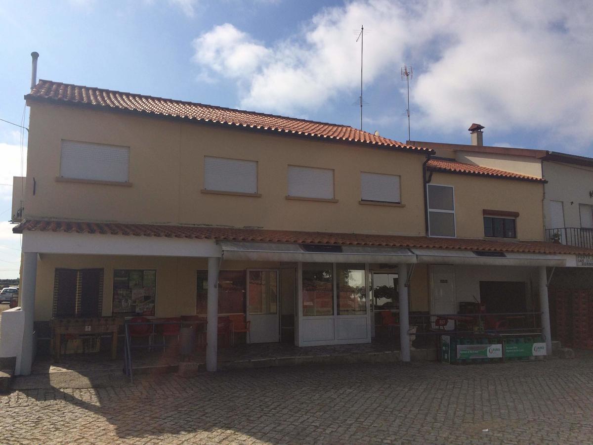 Residencial Ponto Certo Hotel Vilar Torpim Bagian luar foto